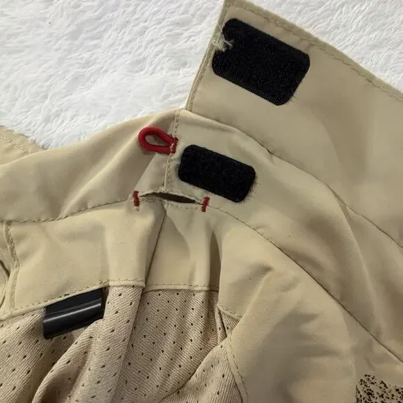 Scottevest Vest Mens XL The 101 Tec Pockets Beige Lightweight Hiking Travel - Picture 13 of 16